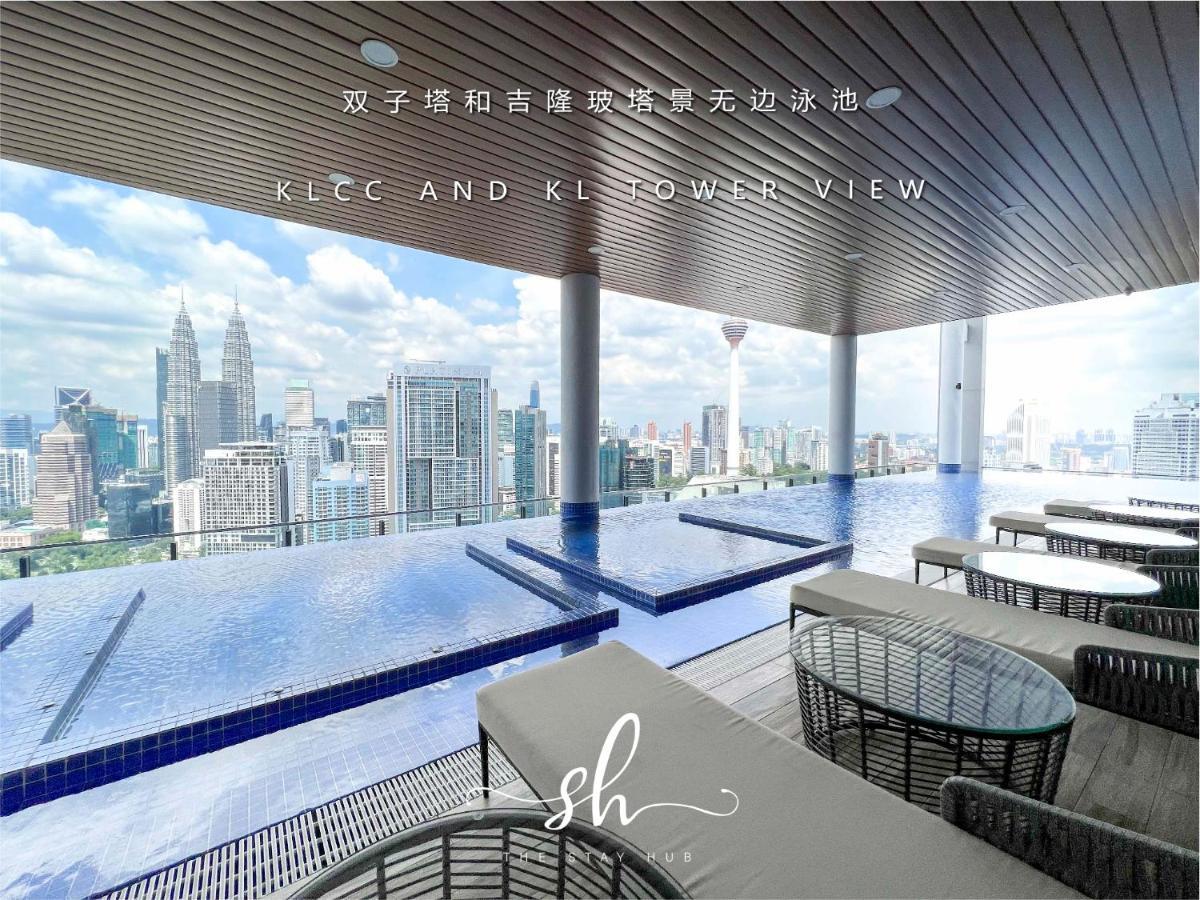 The Luxe Klcc View Sky Pool Apartment Kuala Lumpur Luaran gambar