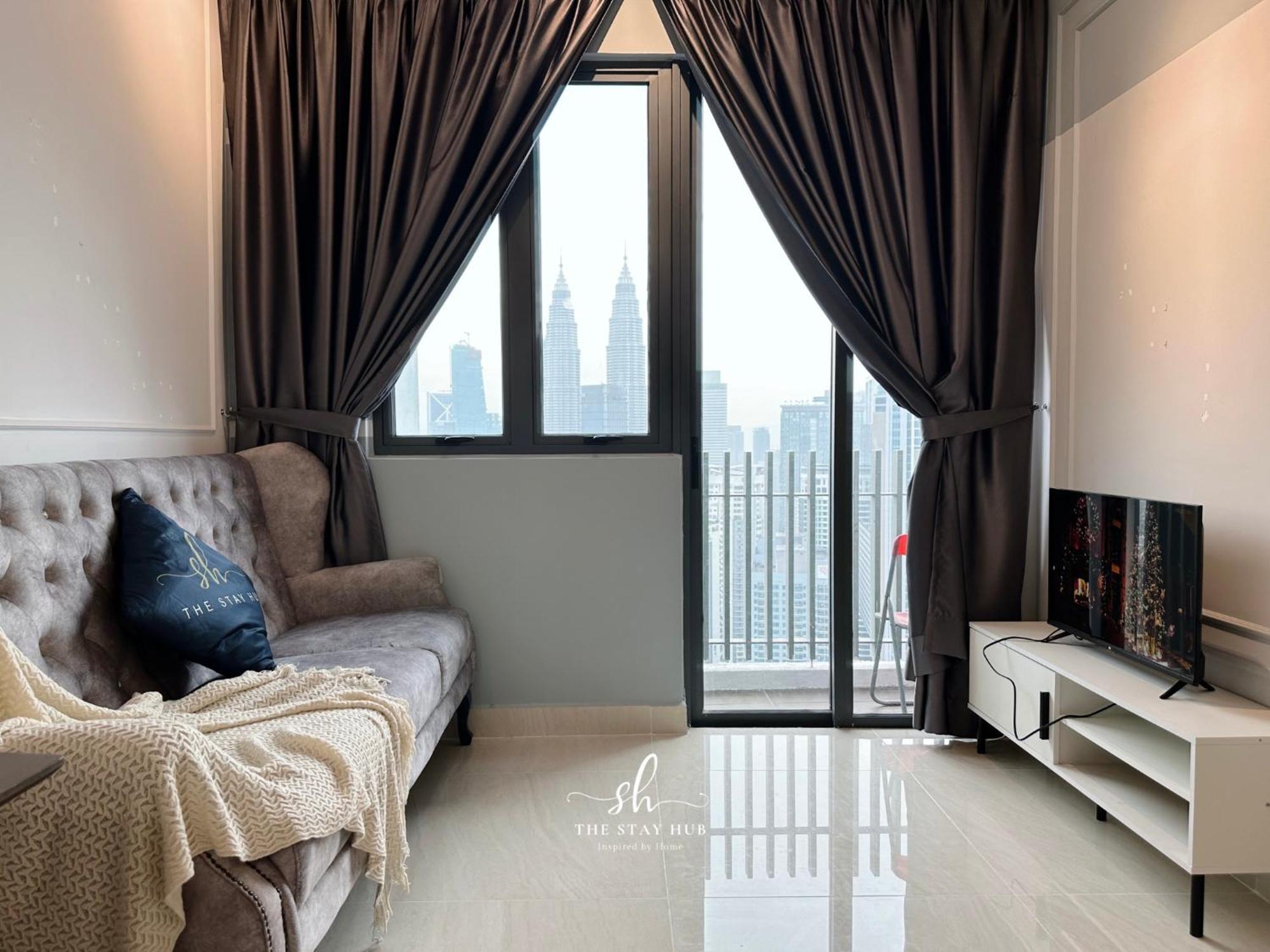 The Luxe Klcc View Sky Pool Apartment Kuala Lumpur Luaran gambar