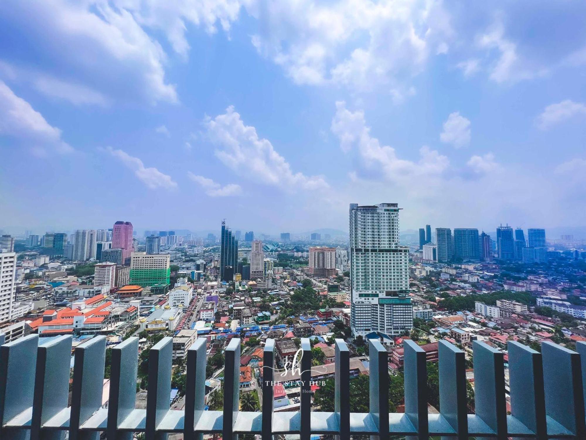 The Luxe Klcc View Sky Pool Apartment Kuala Lumpur Luaran gambar