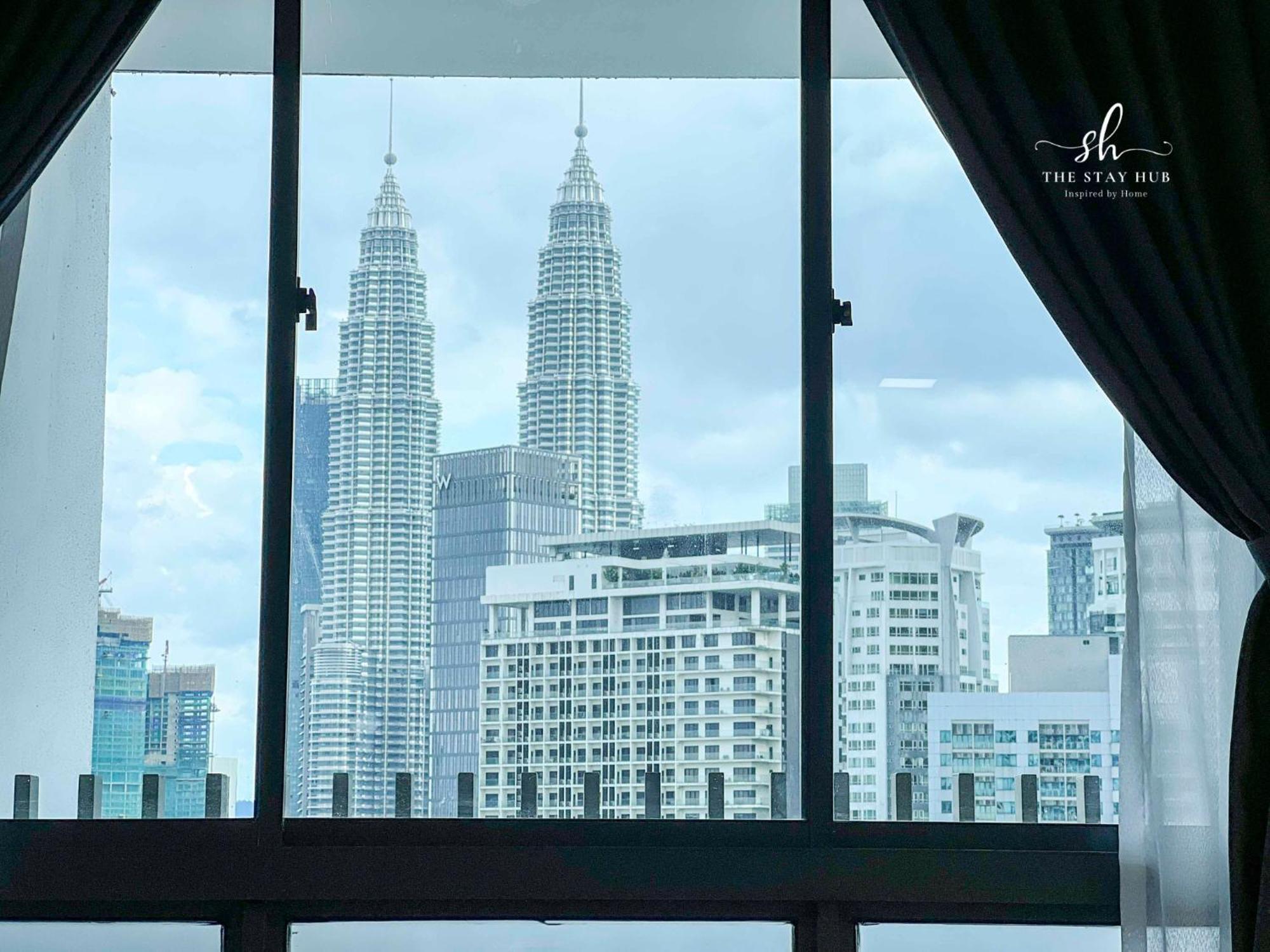 The Luxe Klcc View Sky Pool Apartment Kuala Lumpur Luaran gambar
