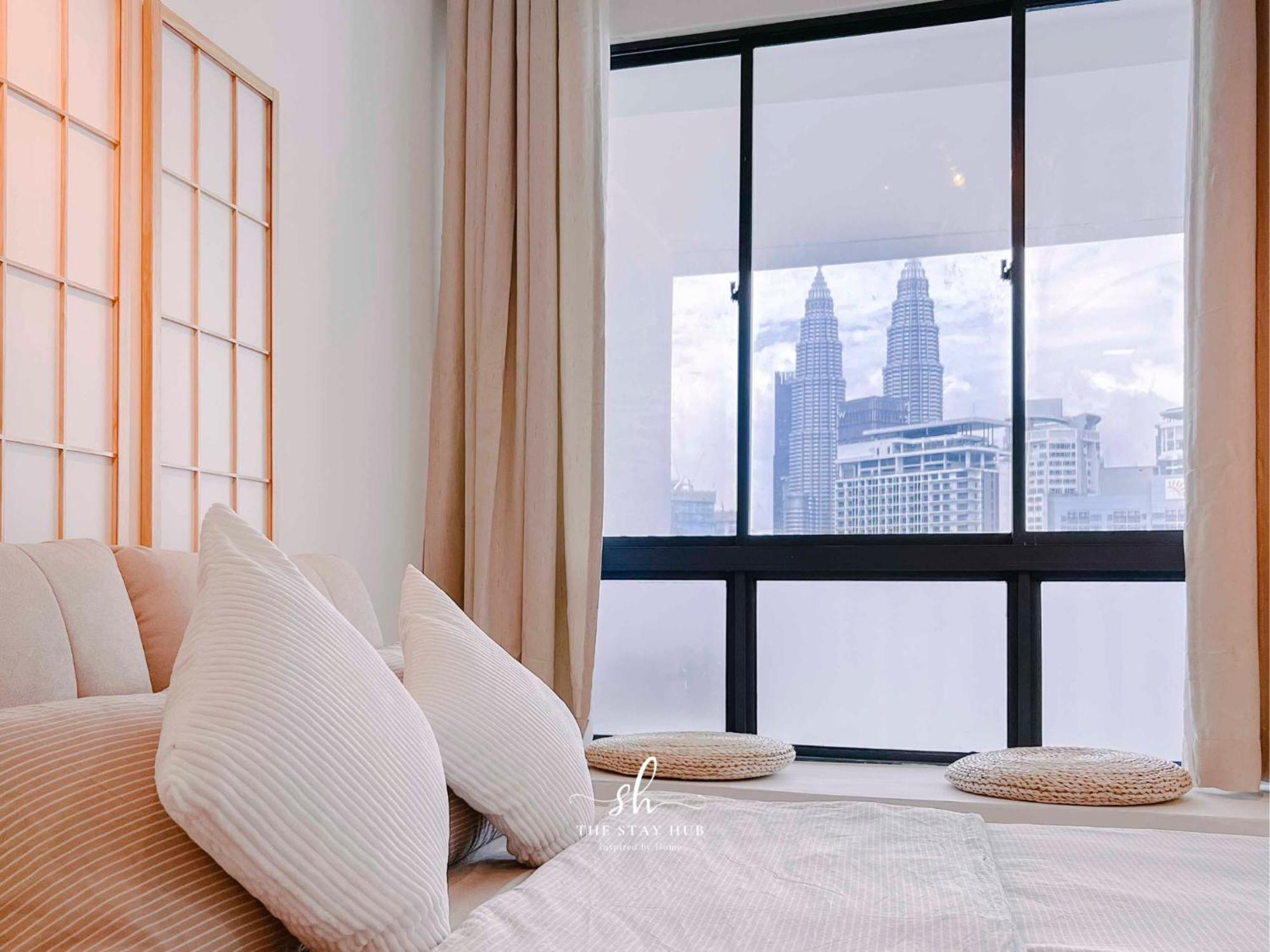 The Luxe Klcc View Sky Pool Apartment Kuala Lumpur Luaran gambar